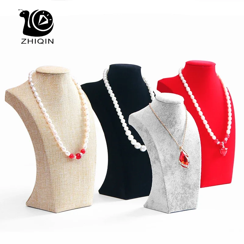 Velvet Portrait Necklace Displ - Body Jewelry Display Ideas incelemesi ve fiyatı