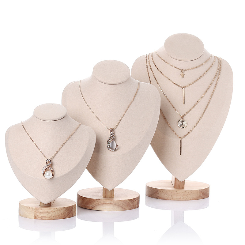 Velvet Portrait Necklace Displ - Body Jewelry Display Ideas incelemesi ve fiyatı